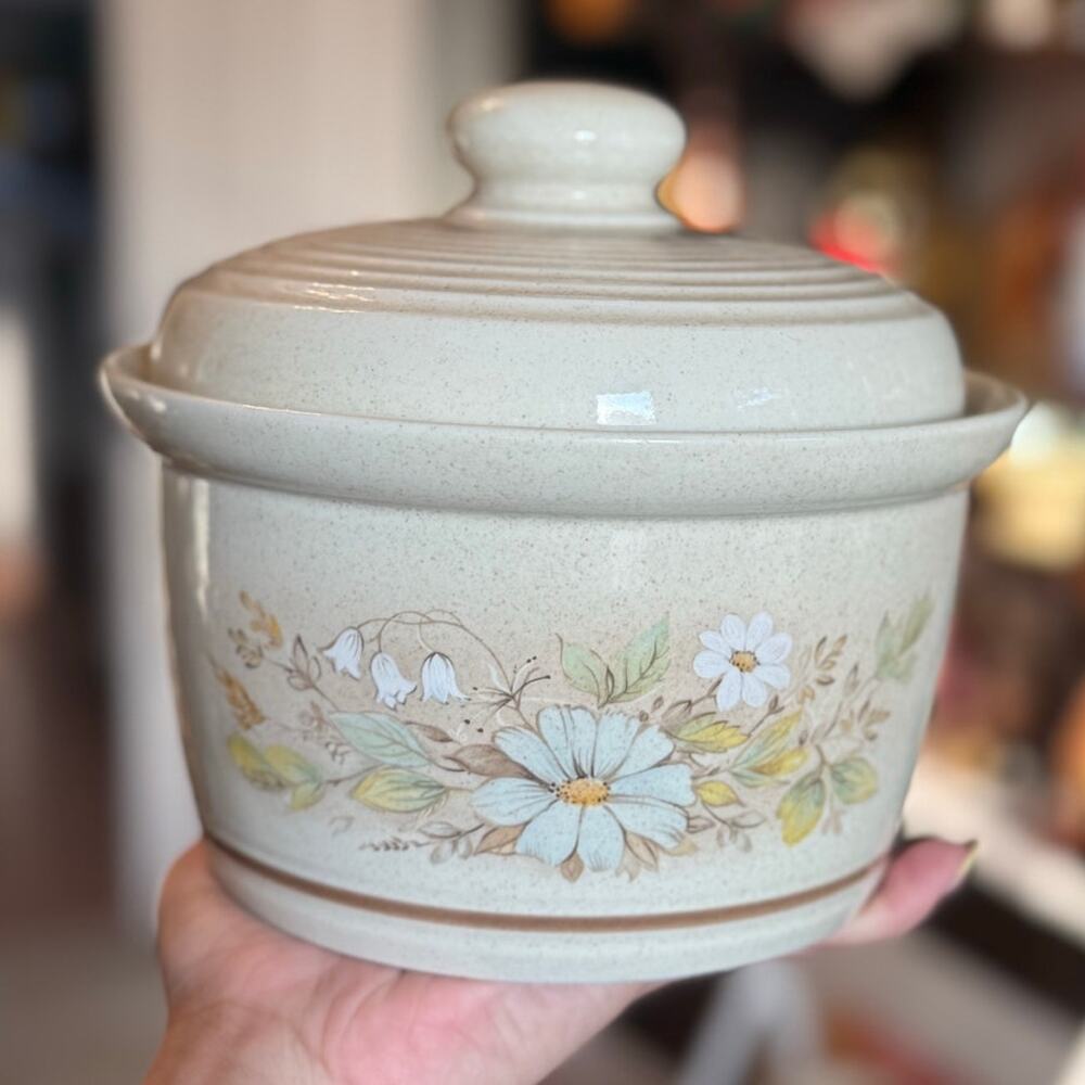 Royal Doulton “Florinda” Lidded Casserole Dish – Lambethware - Picture 2 of 6